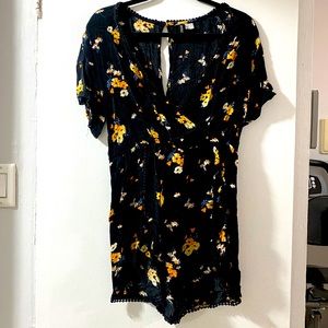 H&M Black Floral Romper - 14